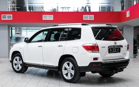 Toyota Highlander III, 2011 год, 1 549 000 рублей, 4 фотография