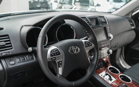 Toyota Highlander III, 2011 год, 1 549 000 рублей, 14 фотография