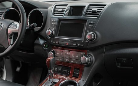 Toyota Highlander III, 2011 год, 1 549 000 рублей, 11 фотография