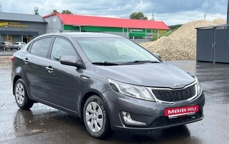 KIA Rio III рестайлинг, 2013 год, 750 000 рублей, 3 фотография