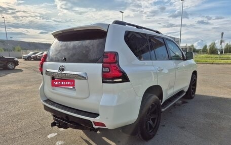Toyota Land Cruiser Prado 150 рестайлинг 2, 2017 год, 4 370 000 рублей, 5 фотография