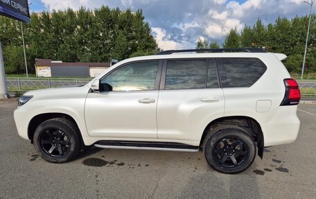 Toyota Land Cruiser Prado 150 рестайлинг 2, 2017 год, 4 370 000 рублей, 9 фотография