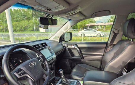 Toyota Land Cruiser Prado 150 рестайлинг 2, 2017 год, 4 370 000 рублей, 10 фотография