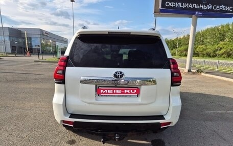 Toyota Land Cruiser Prado 150 рестайлинг 2, 2017 год, 4 370 000 рублей, 8 фотография