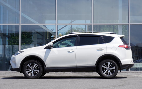 Toyota RAV4, 2017 год, 1 835 000 рублей, 8 фотография