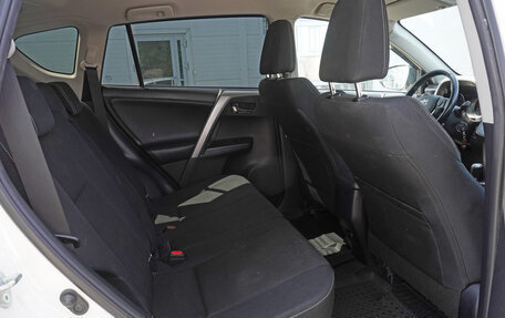 Toyota RAV4, 2017 год, 1 835 000 рублей, 21 фотография