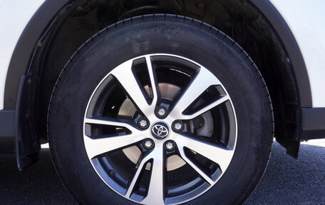 Toyota RAV4, 2017 год, 1 835 000 рублей, 25 фотография