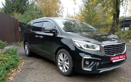 KIA Carnival III, 2018 год, 2 690 000 рублей, 14 фотография
