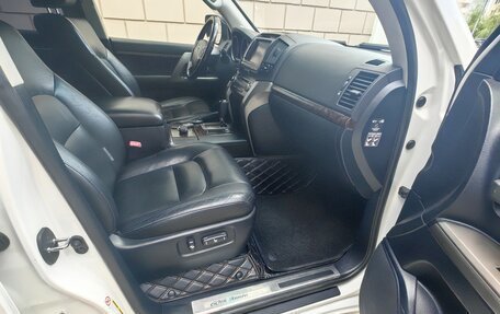 Toyota Land Cruiser 200, 2011 год, 3 350 000 рублей, 10 фотография