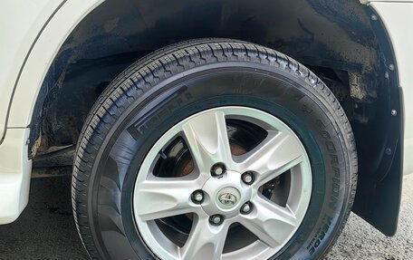 Toyota Land Cruiser 200, 2011 год, 3 350 000 рублей, 16 фотография