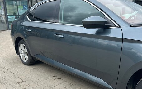 Skoda Superb III рестайлинг, 2019 год, 2 050 000 рублей, 3 фотография