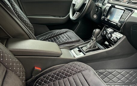 Skoda Superb III рестайлинг, 2019 год, 2 050 000 рублей, 14 фотография