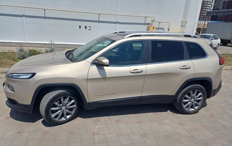 Jeep Cherokee, 2014 год, 1 800 000 рублей, 2 фотография