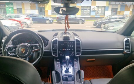 Porsche Cayenne III, 2016 год, 2 890 000 рублей, 8 фотография