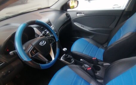 Hyundai Solaris II рестайлинг, 2014 год, 825 000 рублей, 8 фотография