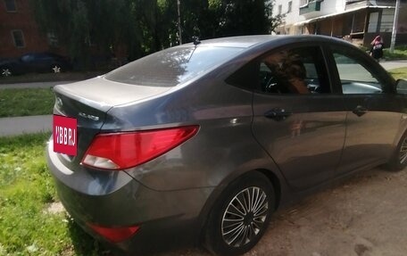 Hyundai Solaris II рестайлинг, 2014 год, 825 000 рублей, 3 фотография
