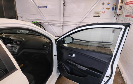 KIA Rio III рестайлинг, 2013 год, 685 000 рублей, 16 фотография