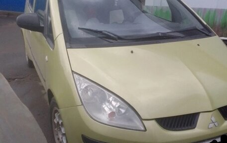 Mitsubishi Colt VI рестайлинг, 2004 год, 385 000 рублей, 2 фотография
