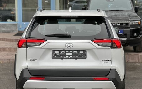 Toyota RAV4, 2025 год, 3 890 000 рублей, 5 фотография