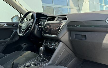 Volkswagen Tiguan II, 2018 год, 2 388 000 рублей, 6 фотография