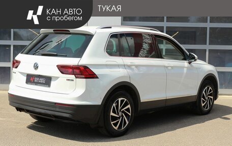 Volkswagen Tiguan II, 2018 год, 2 388 000 рублей, 2 фотография