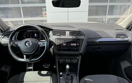 Volkswagen Tiguan II, 2018 год, 2 388 000 рублей, 7 фотография