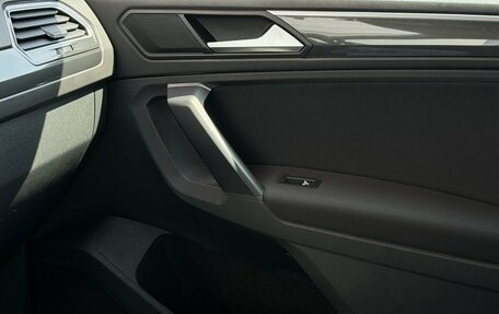 Volkswagen Tiguan II, 2018 год, 2 388 000 рублей, 14 фотография