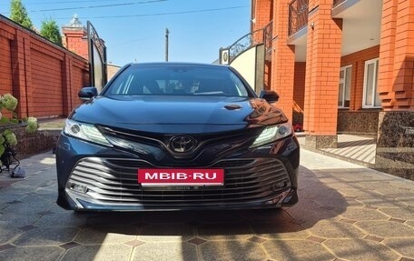 Toyota Camry, 2020 год, 3 000 000 рублей, 1 фотография