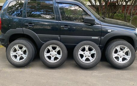 Chevrolet Niva I рестайлинг, 2015 год, 599 000 рублей, 1 фотография