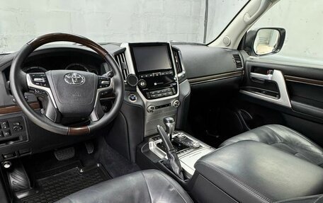 Toyota Land Cruiser 200, 2018 год, 5 000 000 рублей, 8 фотография