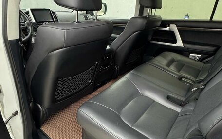 Toyota Land Cruiser 200, 2018 год, 5 000 000 рублей, 10 фотография