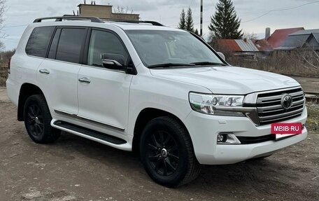 Toyota Land Cruiser 200, 2018 год, 5 000 000 рублей, 3 фотография