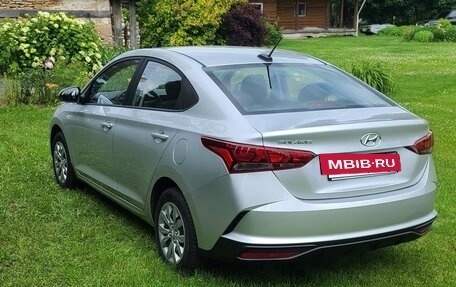 Hyundai Solaris II рестайлинг, 2021 год, 2 000 000 рублей, 7 фотография