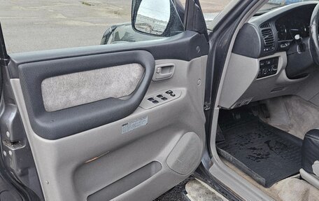 Toyota Land Cruiser 100 рестайлинг 2, 2007 год, 3 999 000 рублей, 2 фотография