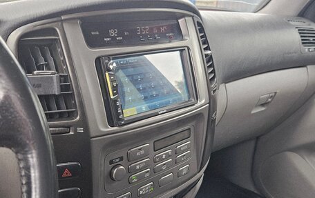 Toyota Land Cruiser 100 рестайлинг 2, 2007 год, 3 999 000 рублей, 10 фотография
