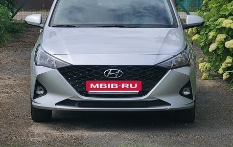 Hyundai Solaris II рестайлинг, 2021 год, 2 000 000 рублей, 9 фотография