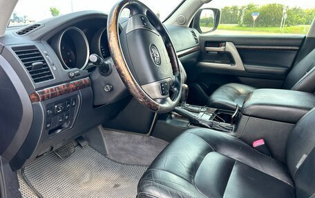 Toyota Land Cruiser 200, 2011 год, 2 600 000 рублей, 6 фотография