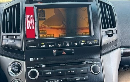 Toyota Land Cruiser 200, 2011 год, 2 600 000 рублей, 2 фотография