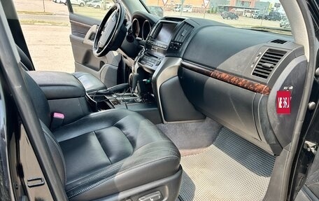 Toyota Land Cruiser 200, 2011 год, 2 600 000 рублей, 5 фотография