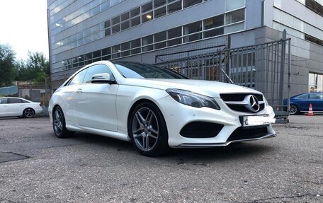 Mercedes-Benz E-Класс, 2014 год, 2 500 000 рублей, 2 фотография