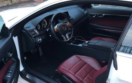 Mercedes-Benz E-Класс, 2014 год, 2 500 000 рублей, 11 фотография