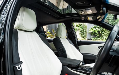 Toyota Crown, 2021 год, 2 900 000 рублей, 15 фотография