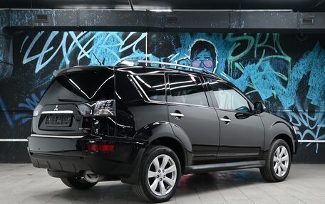 Mitsubishi Outlander III рестайлинг 3, 2011 год, 1 095 000 рублей, 4 фотография