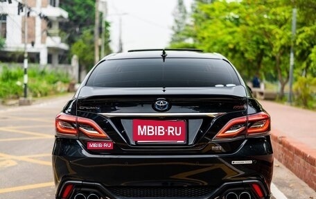 Toyota Crown, 2021 год, 2 900 000 рублей, 4 фотография