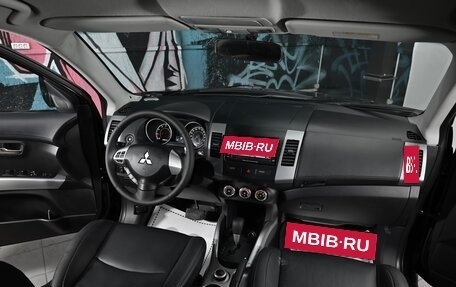 Mitsubishi Outlander III рестайлинг 3, 2011 год, 1 095 000 рублей, 14 фотография