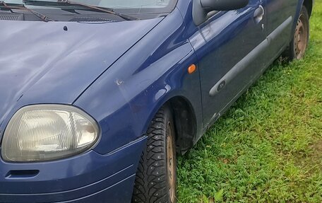 Renault Clio III, 2001 год, 100 000 рублей, 5 фотография