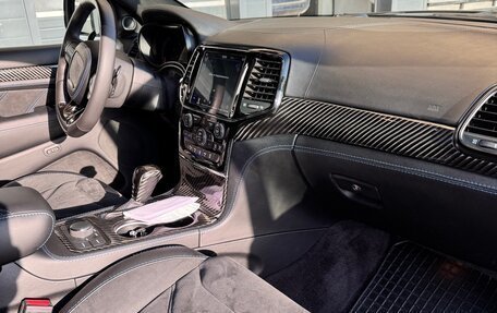 Jeep Grand Cherokee, 2016 год, 4 500 000 рублей, 8 фотография