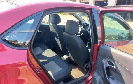 Volkswagen Polo VI (EU Market), 2011 год, 648 000 рублей, 10 фотография