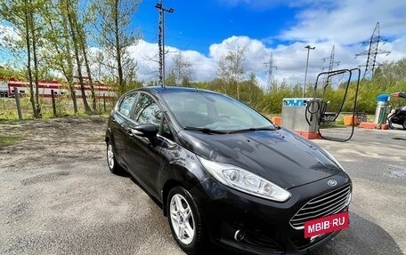 Ford Fiesta, 2015 год, 700 000 рублей, 4 фотография