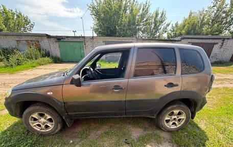 Chevrolet Niva I рестайлинг, 2011 год, 230 000 рублей, 3 фотография